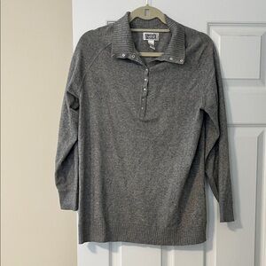 Chico's Gray Lightweight Knit Pullover with Label Detail